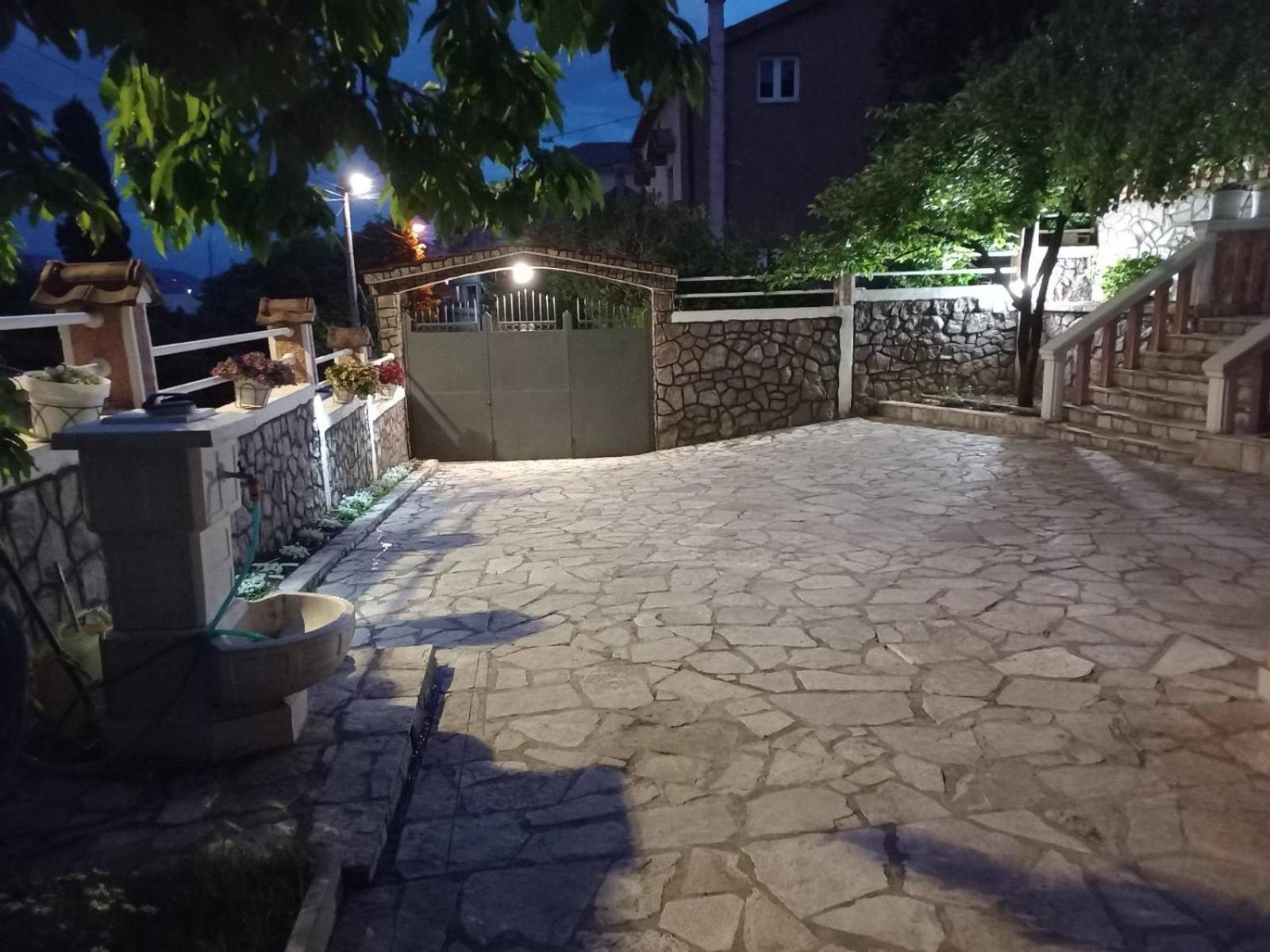Apartmani Breze Podgorica Exterior foto